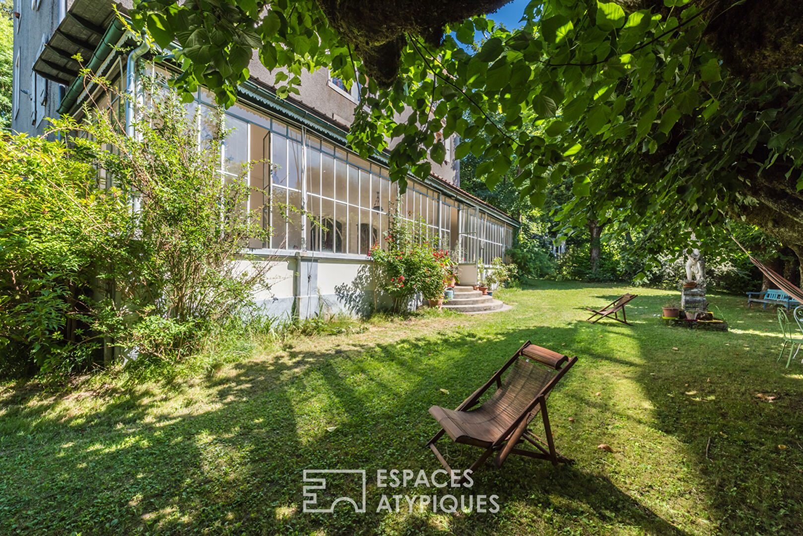 Canopy house