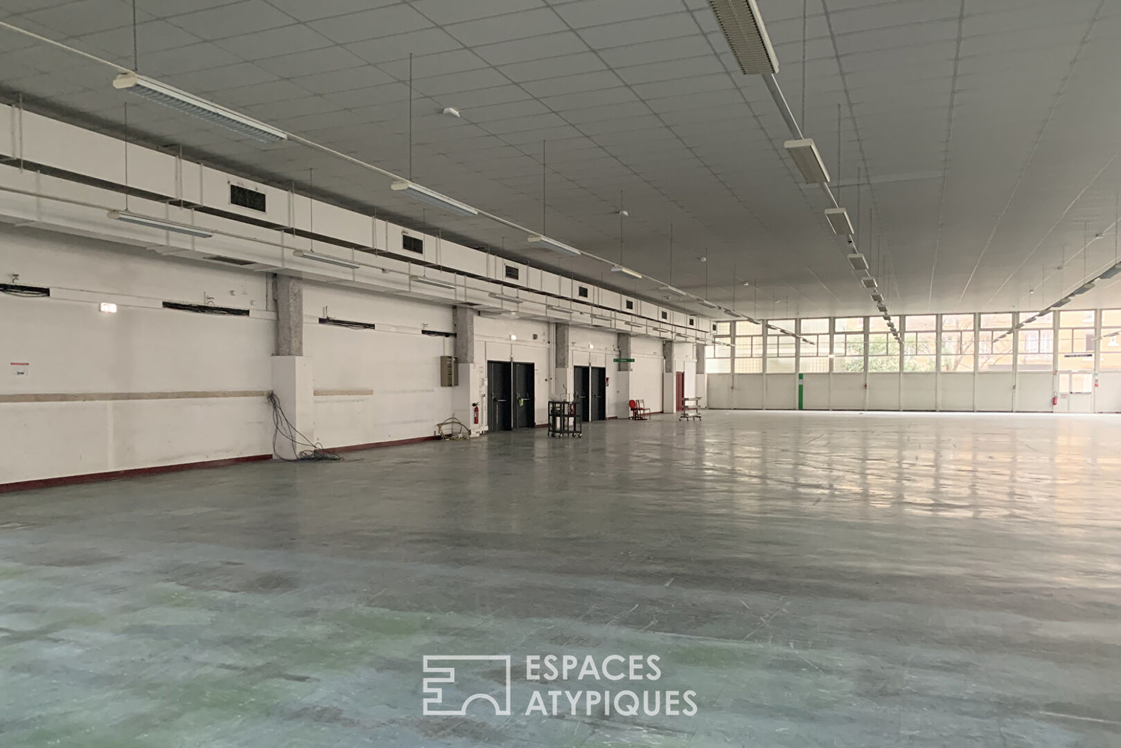 XXL raw space in Paris