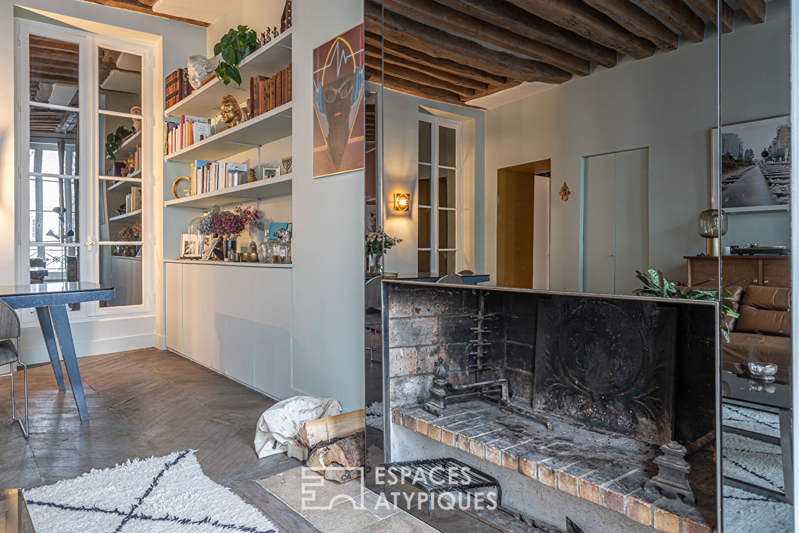 Tastefully renovated old apartment