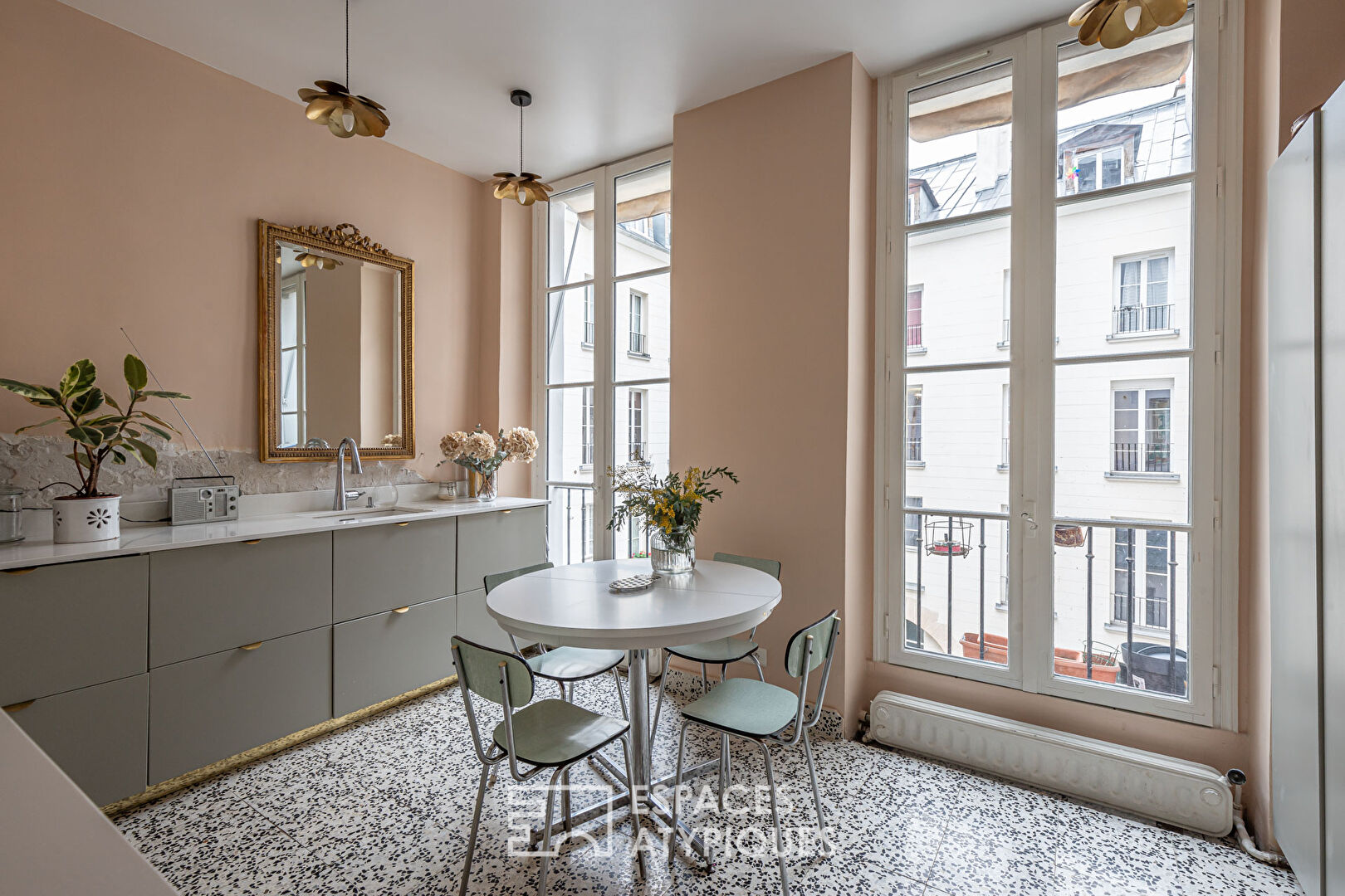 Appartement ancien rénové avec goût