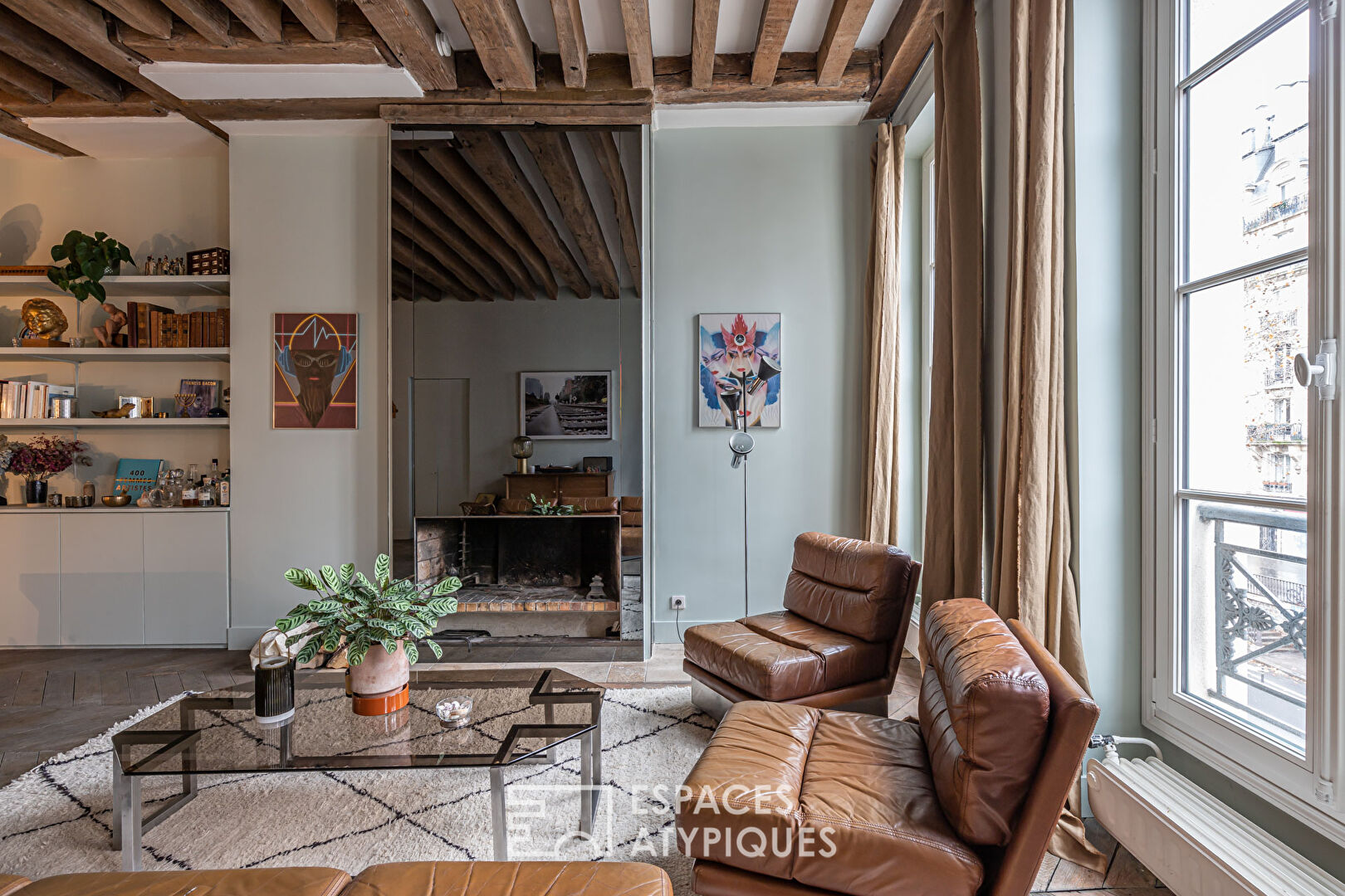 Tastefully renovated old apartment