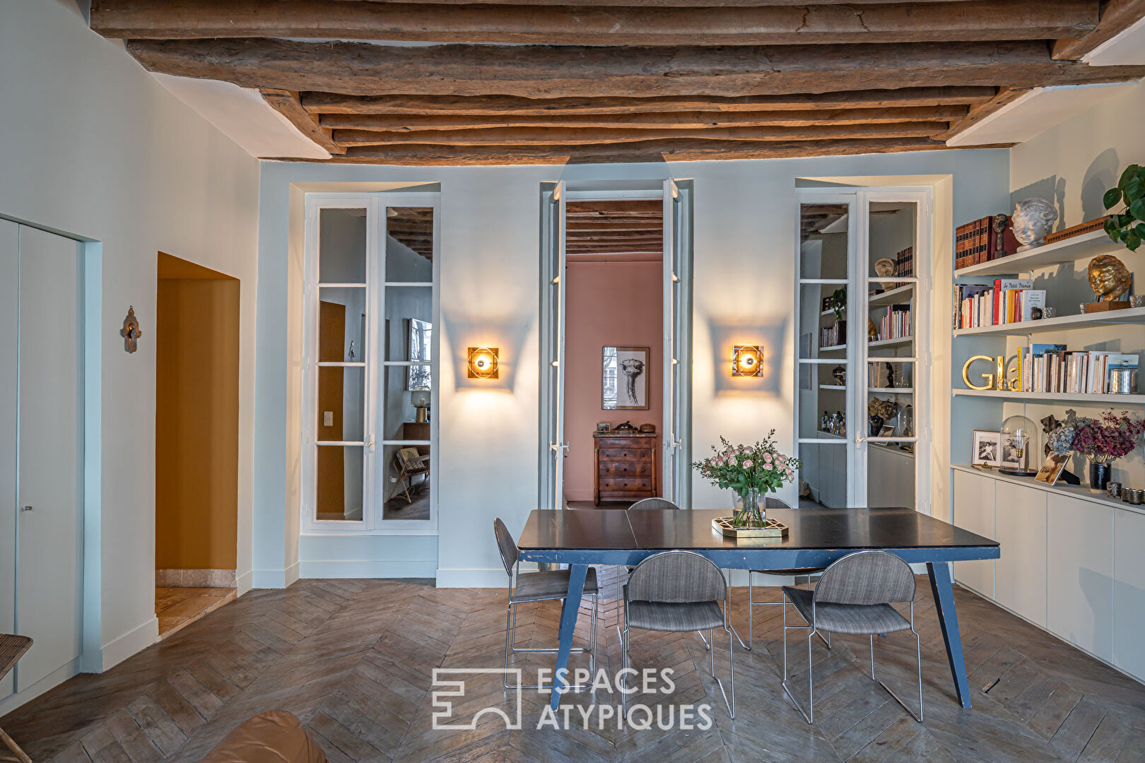 Tastefully renovated old apartment