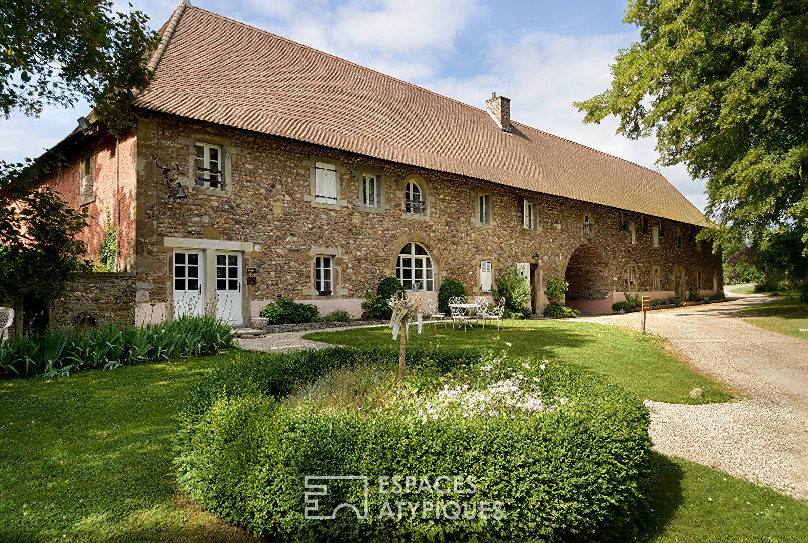 Country castle near Lyon