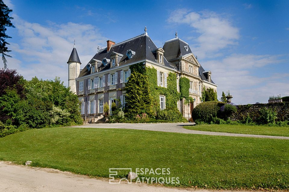 38110 FAVERGES DE LA TOUR - Château de campagne proche de Lyon - Réf. 1993