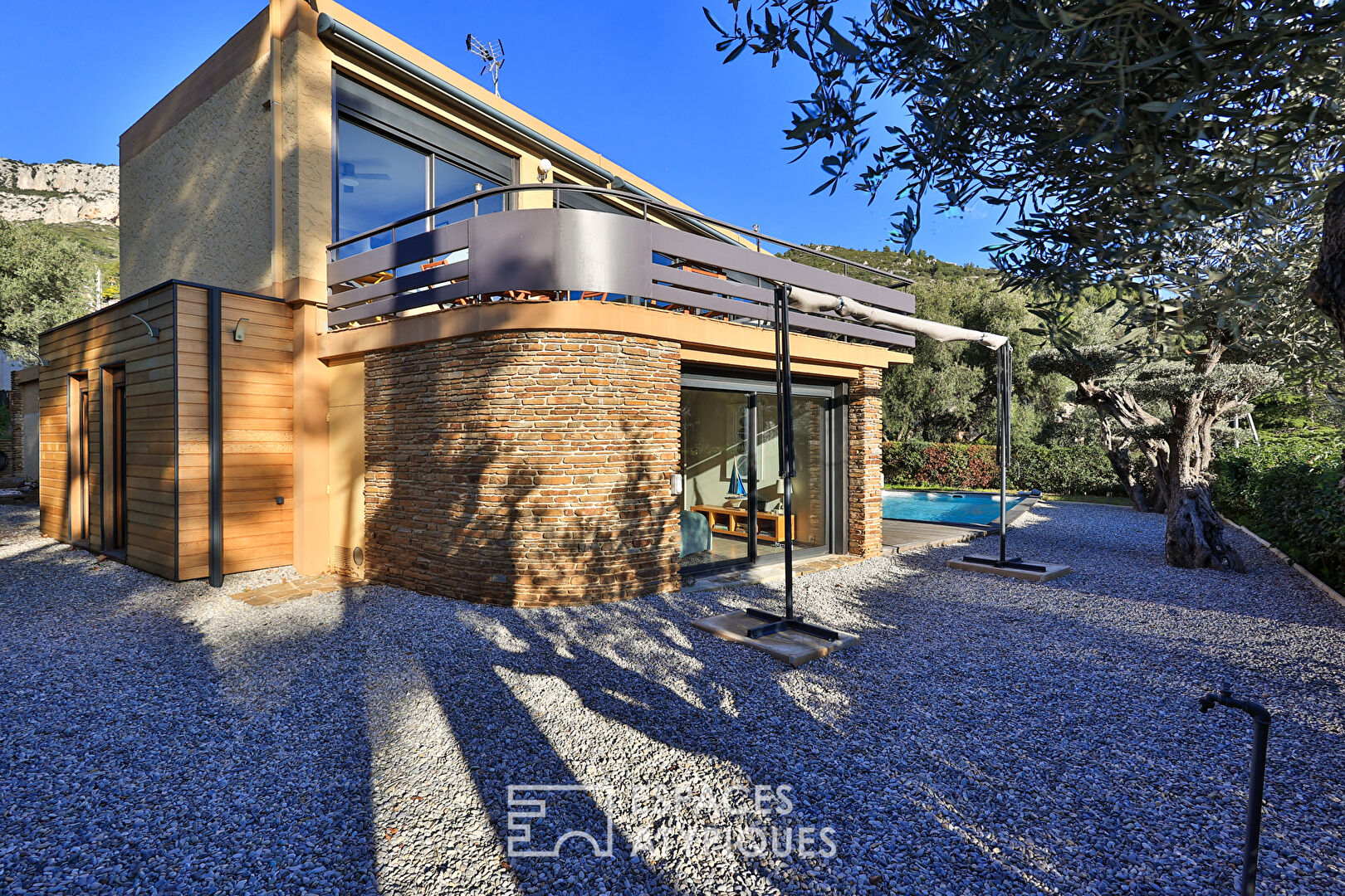 Modernist architect’s villa from the 60’s