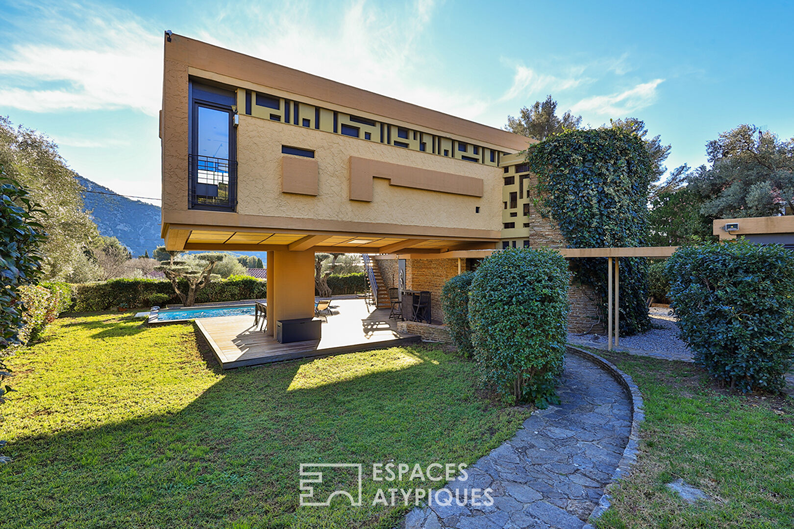 Modernist architect’s villa from the 60’s