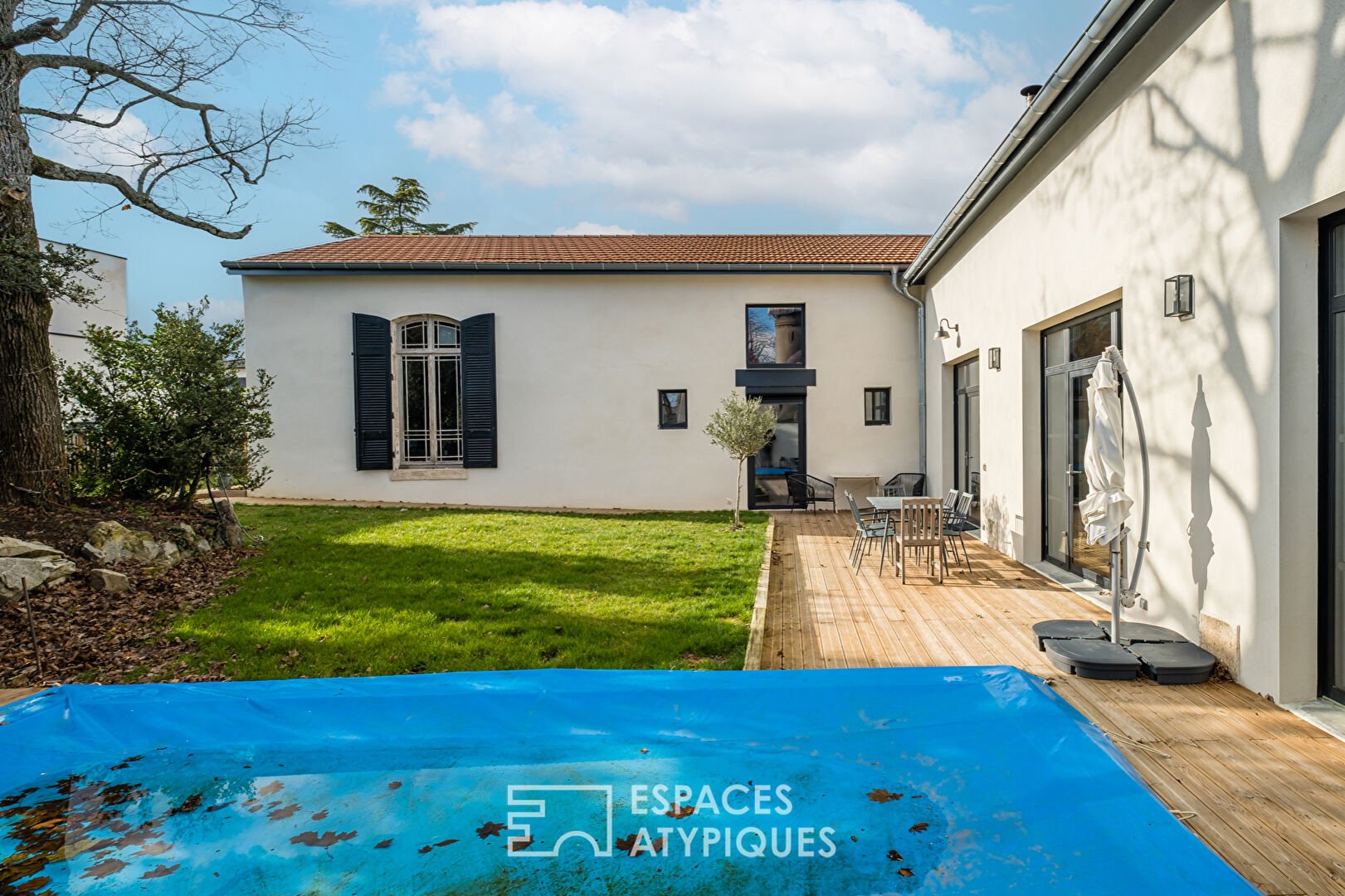 Maison-loft contemporaine avec orangerie