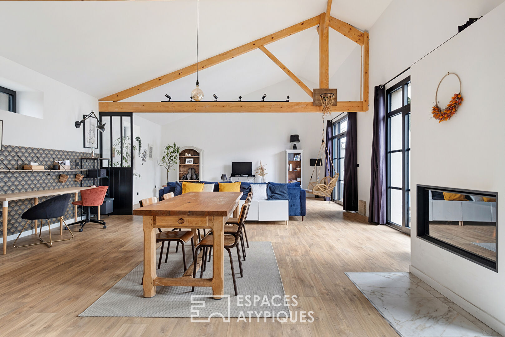 Maison-loft contemporaine avec orangerie