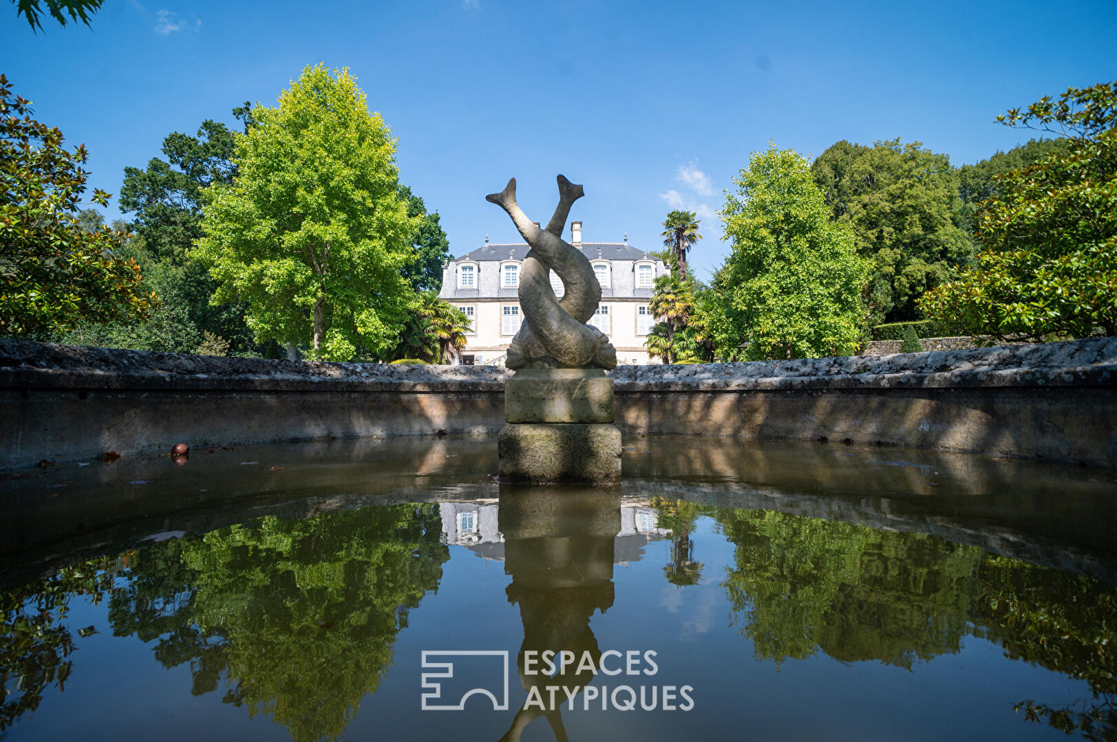 Maison et son parc naturel