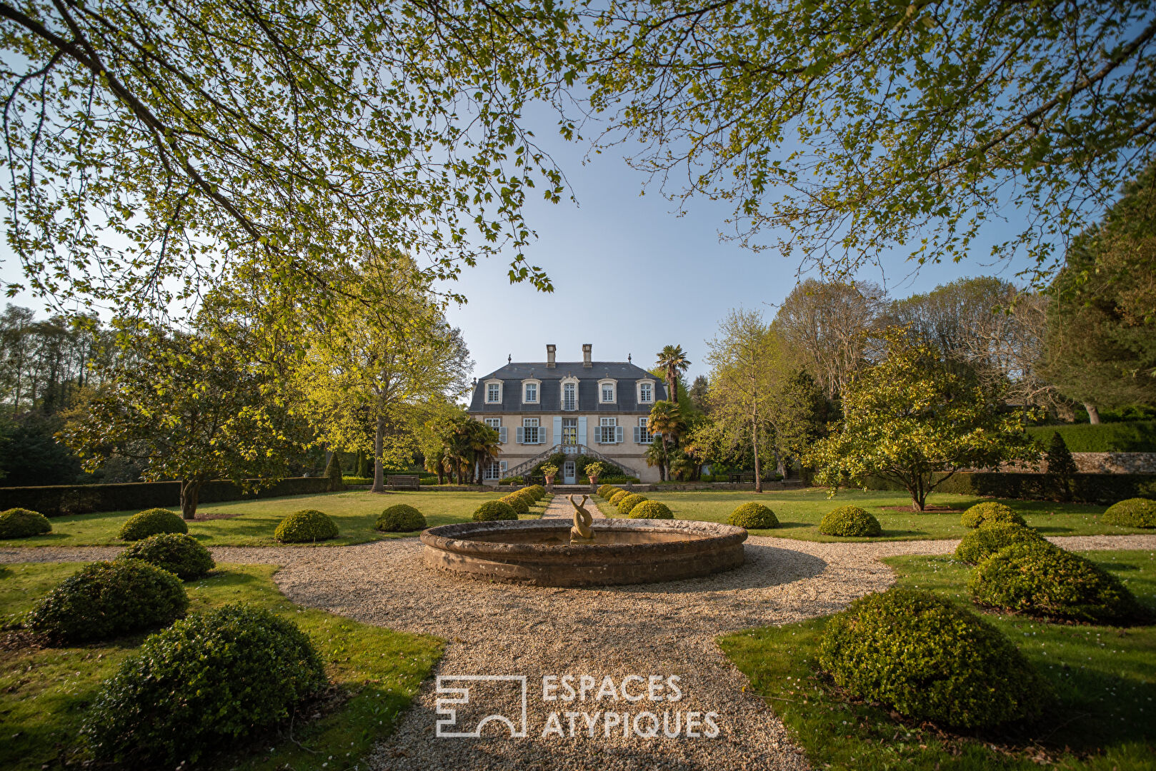 Maison et son parc naturel