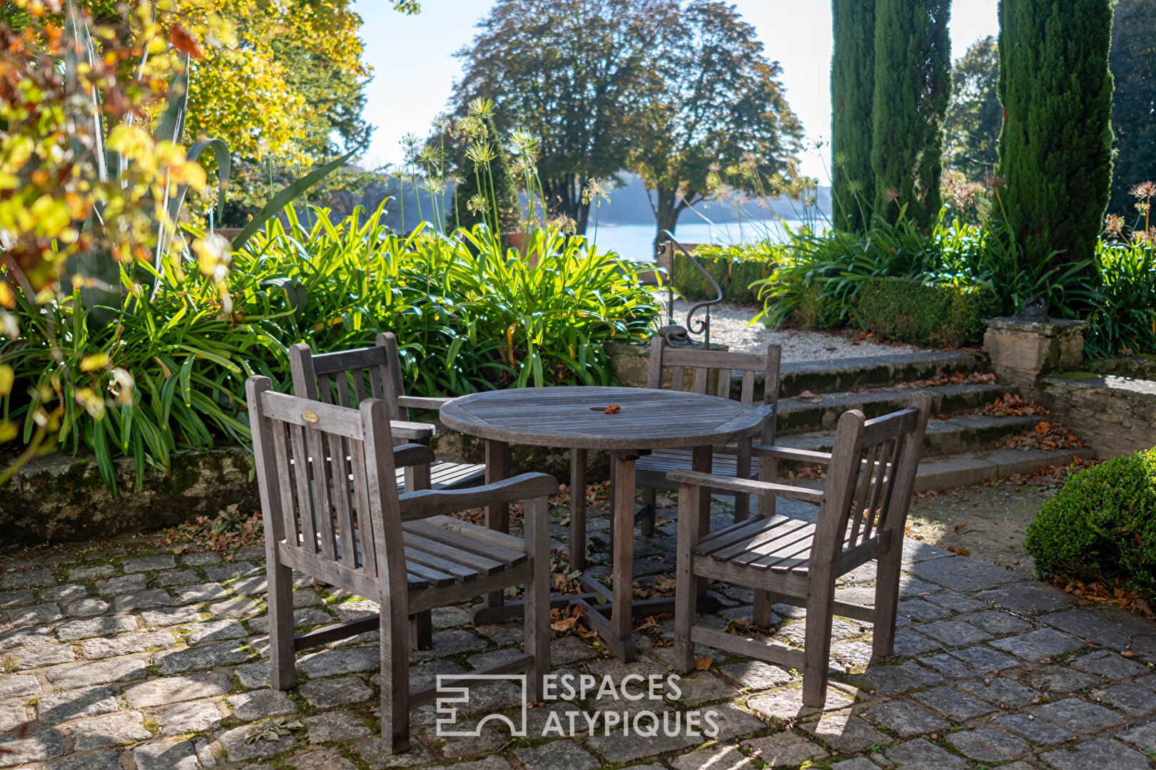 Maison et son parc naturel