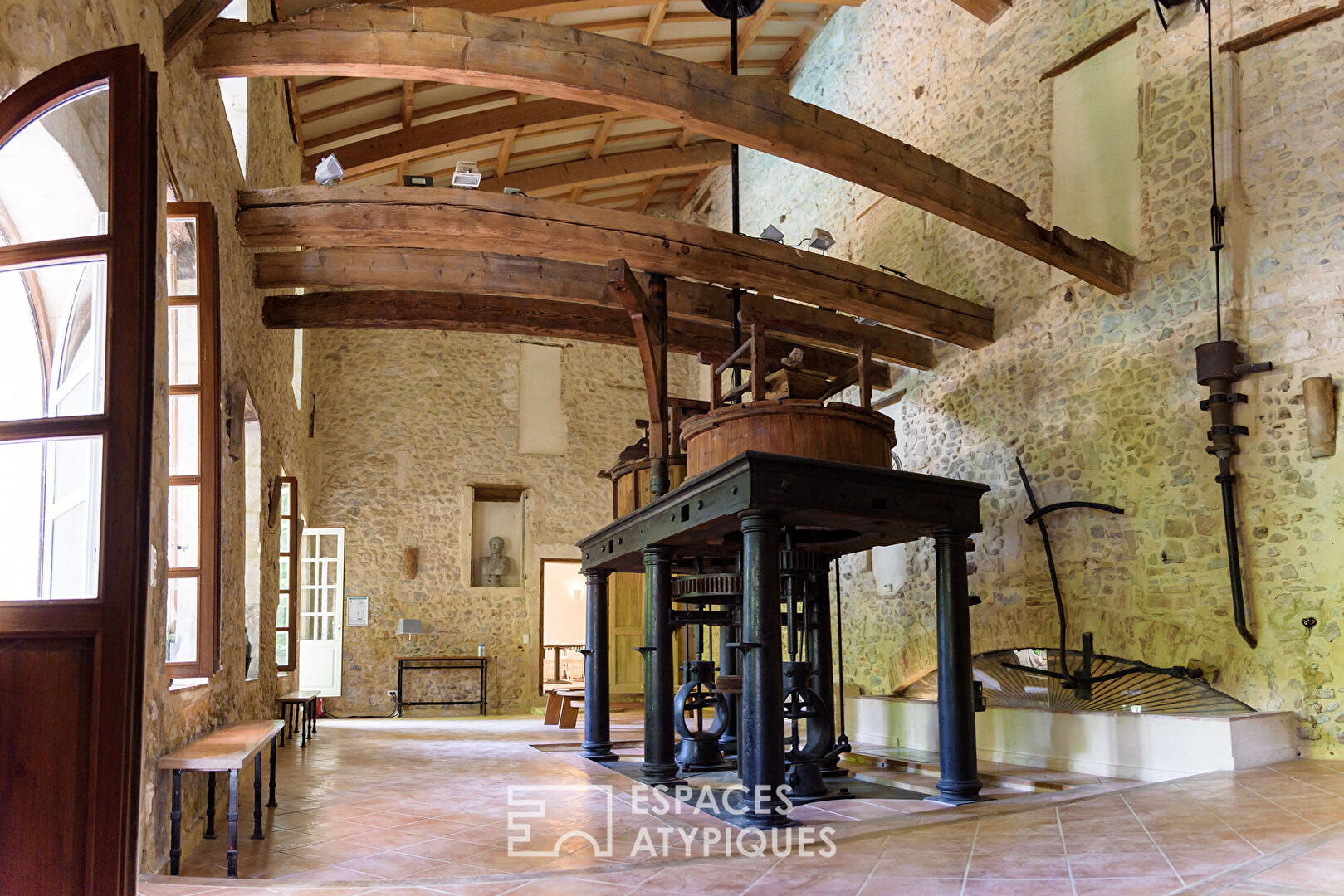 Château de charme dans un écrin provençal