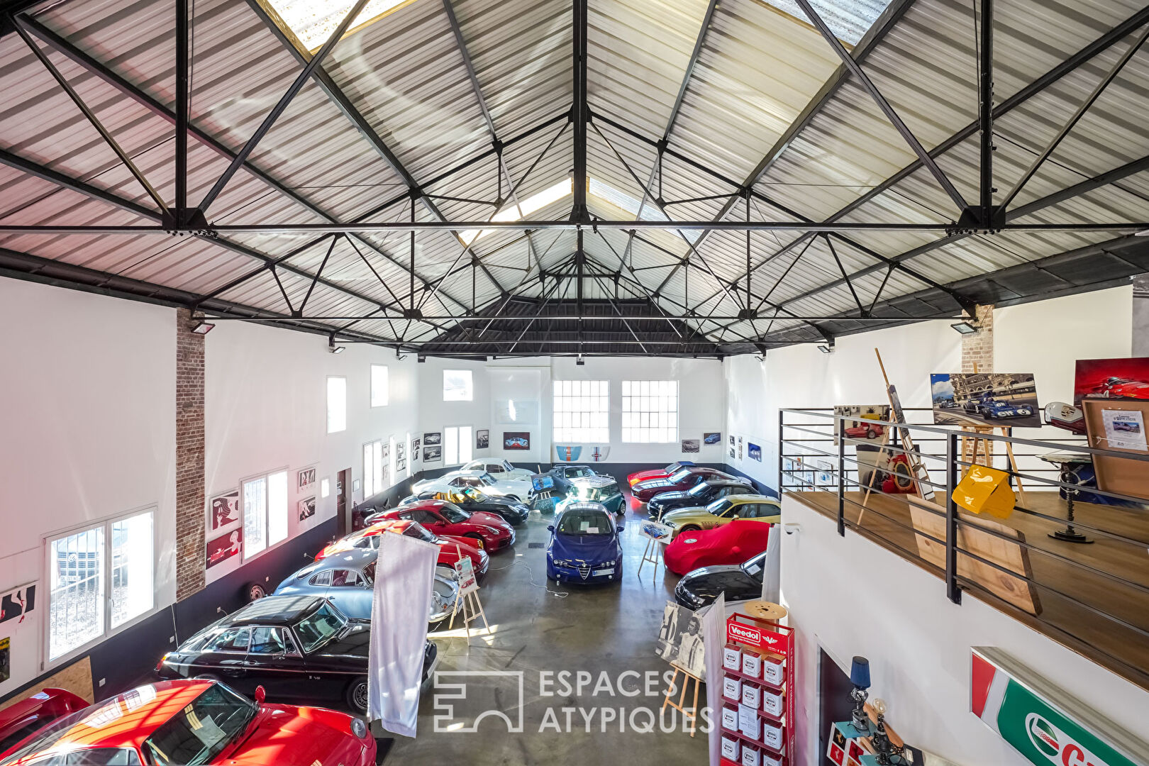 Garage Automobile au style industriel