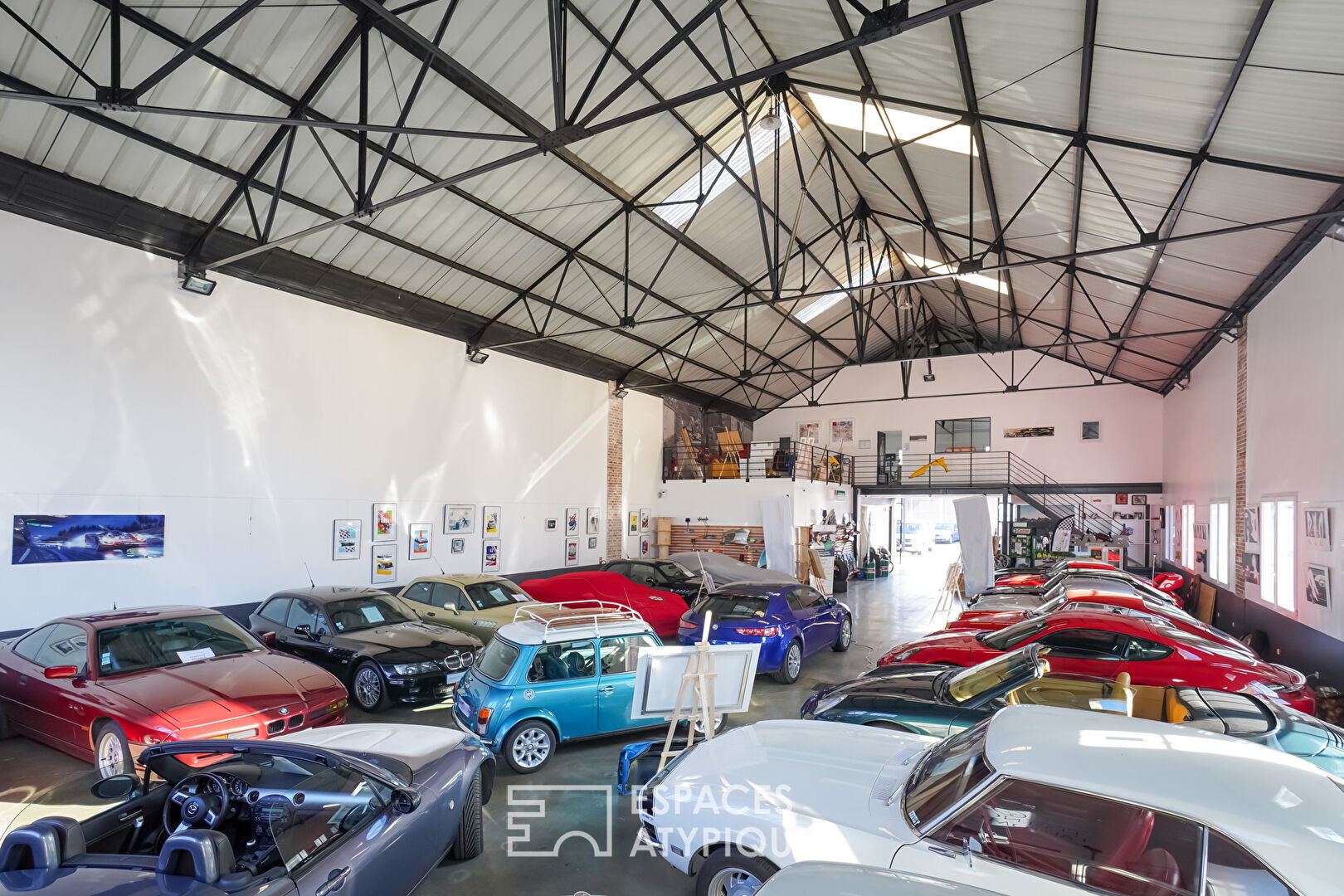 Garage Automobile au style industriel