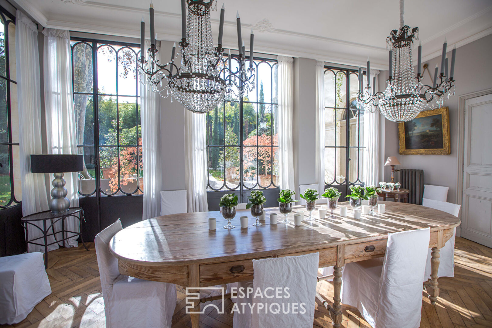 Private mansion with magnificent private garden