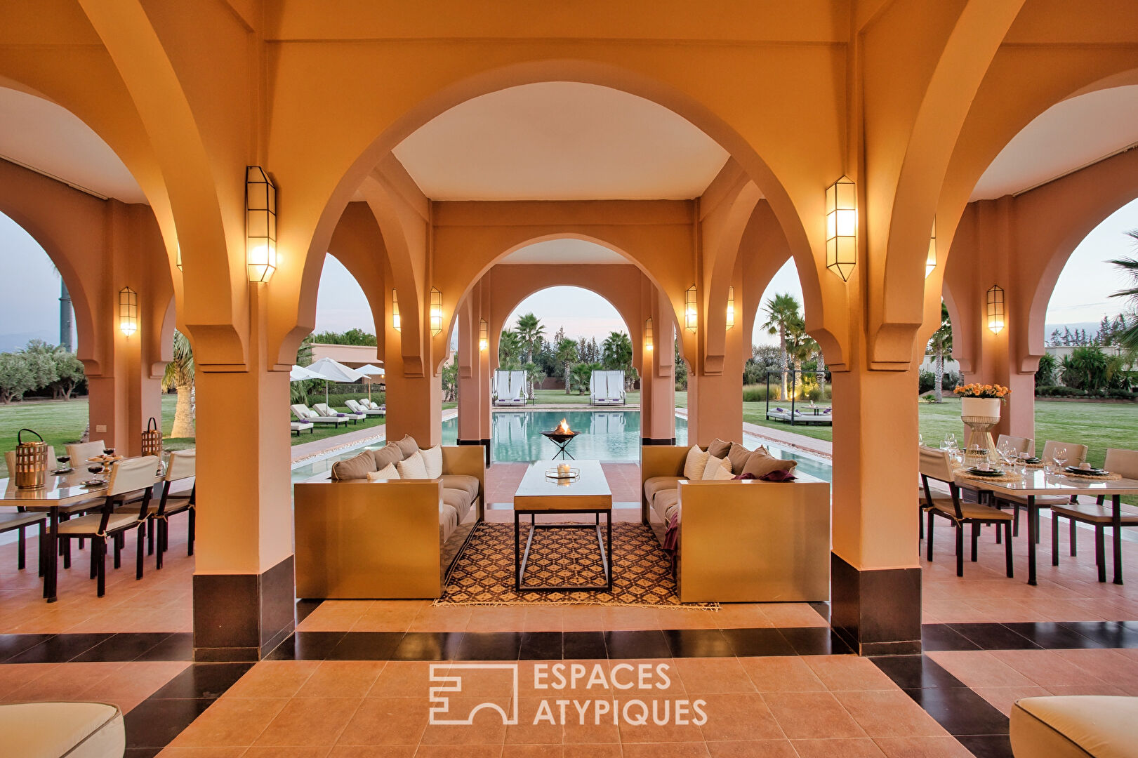 40000 MARRAKECH - Villa luxueuse style arabo-andalou - Réf. 2061