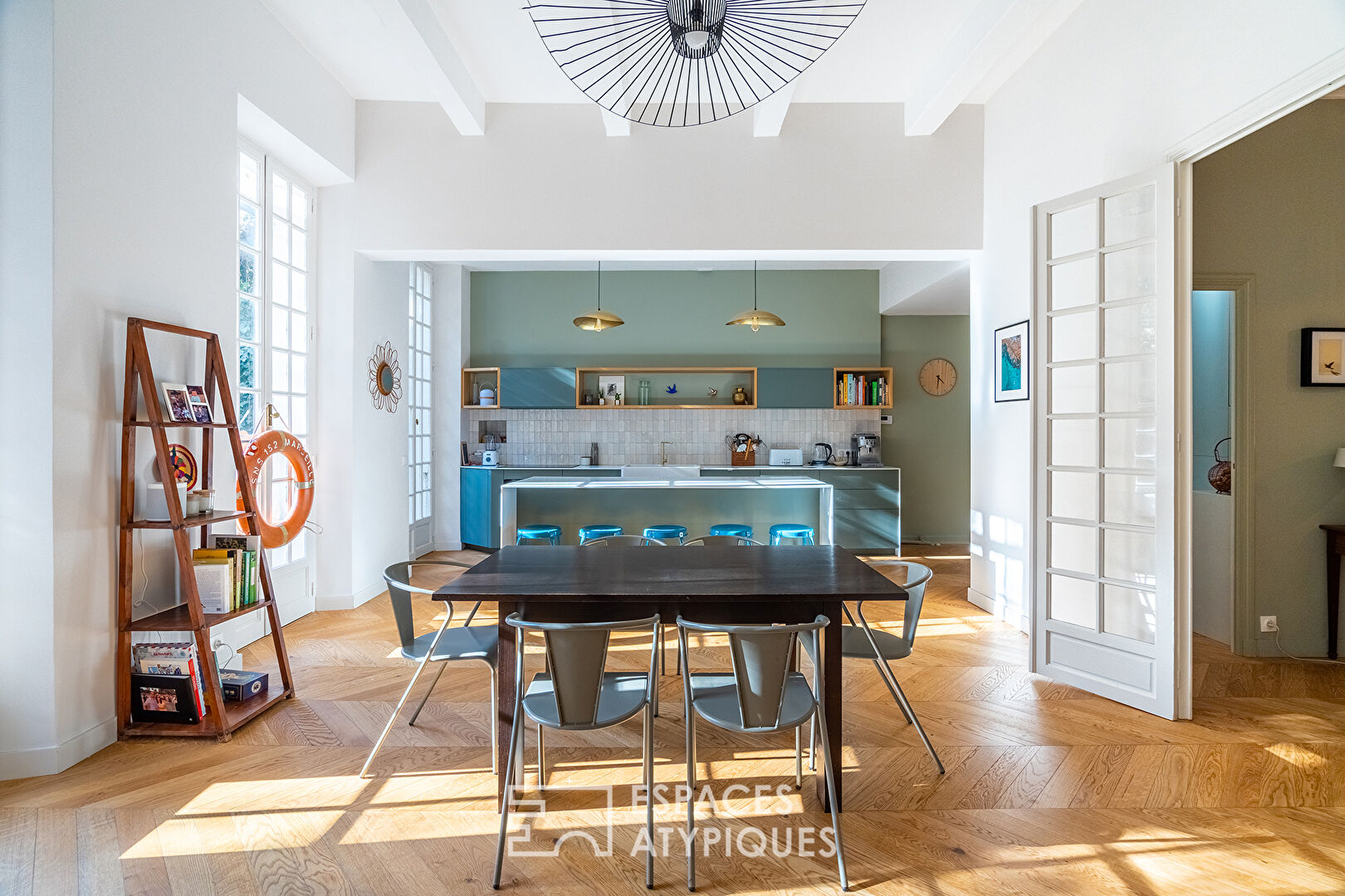 Bourgeois apartment with garden
