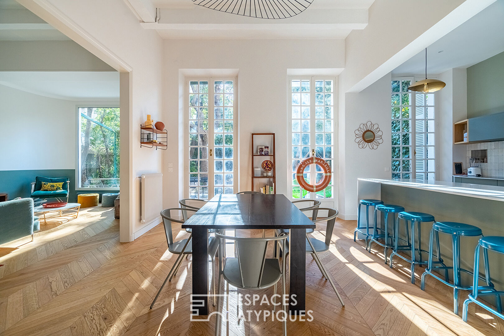 Bourgeois apartment with garden