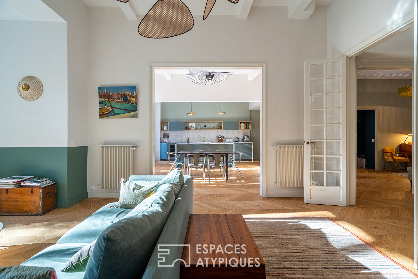 Bourgeois apartment with garden