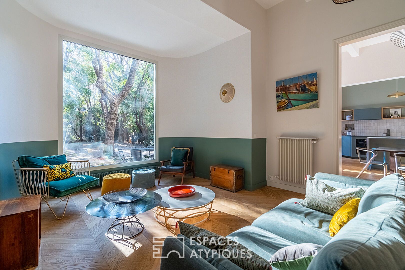 Bourgeois apartment with garden