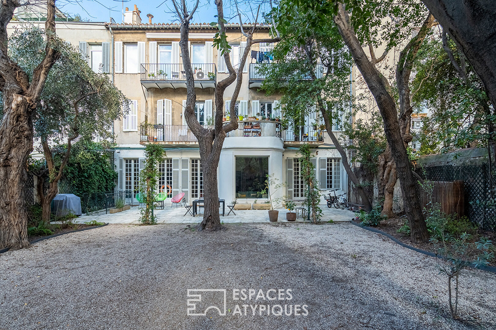 Appartement bourgeois avec jardin