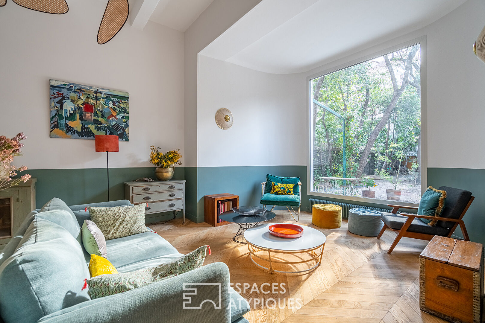 Bourgeois apartment with garden