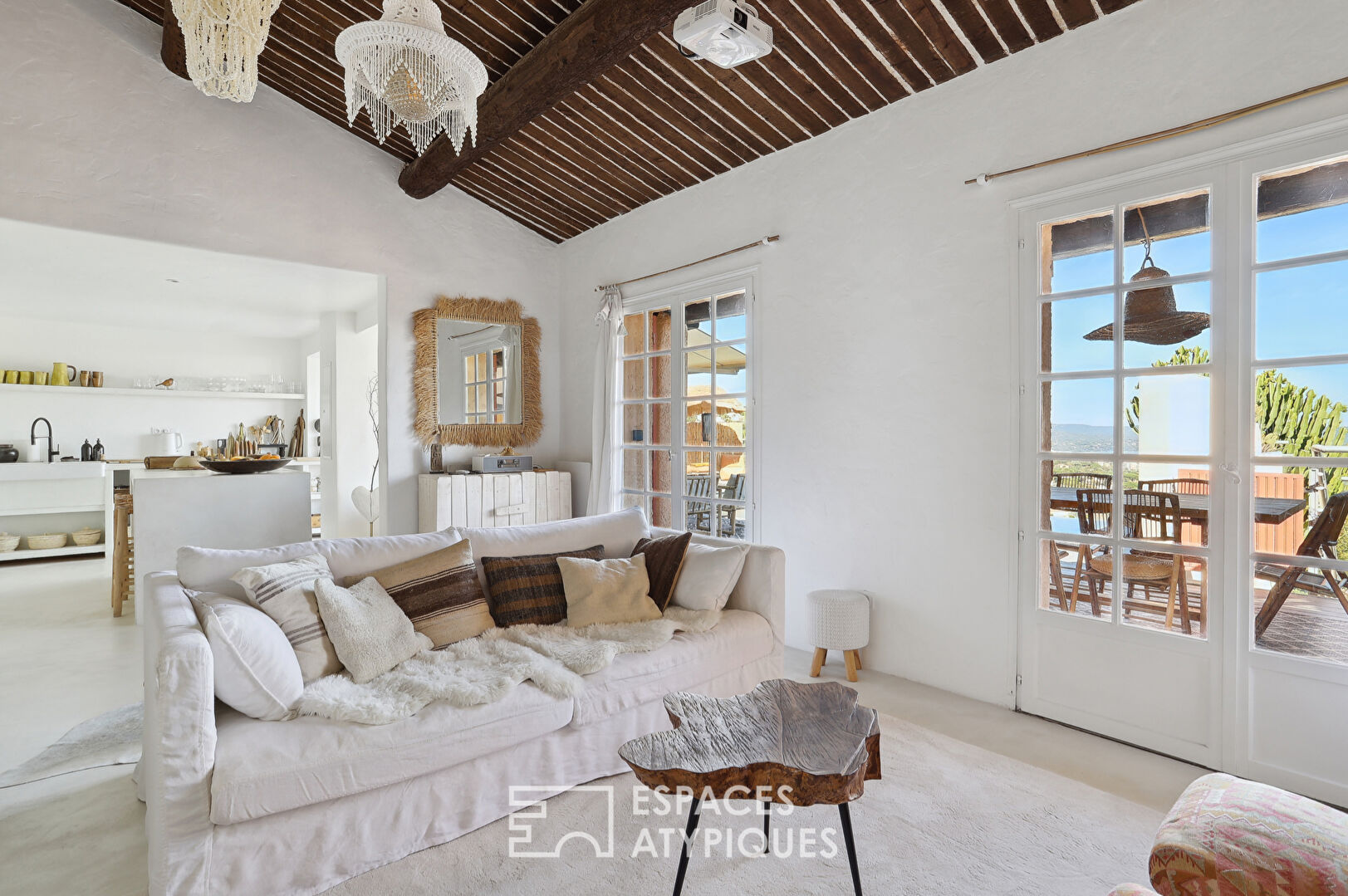 Ethnic house with sea view swimming pool