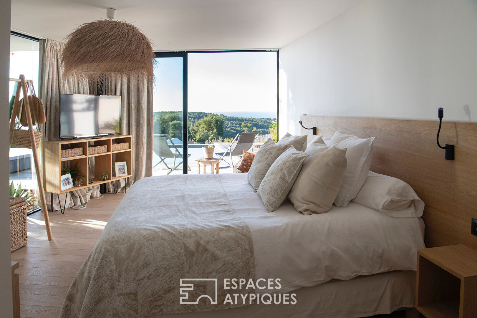 Bohemian chic bories villa with sea view swimming pool
