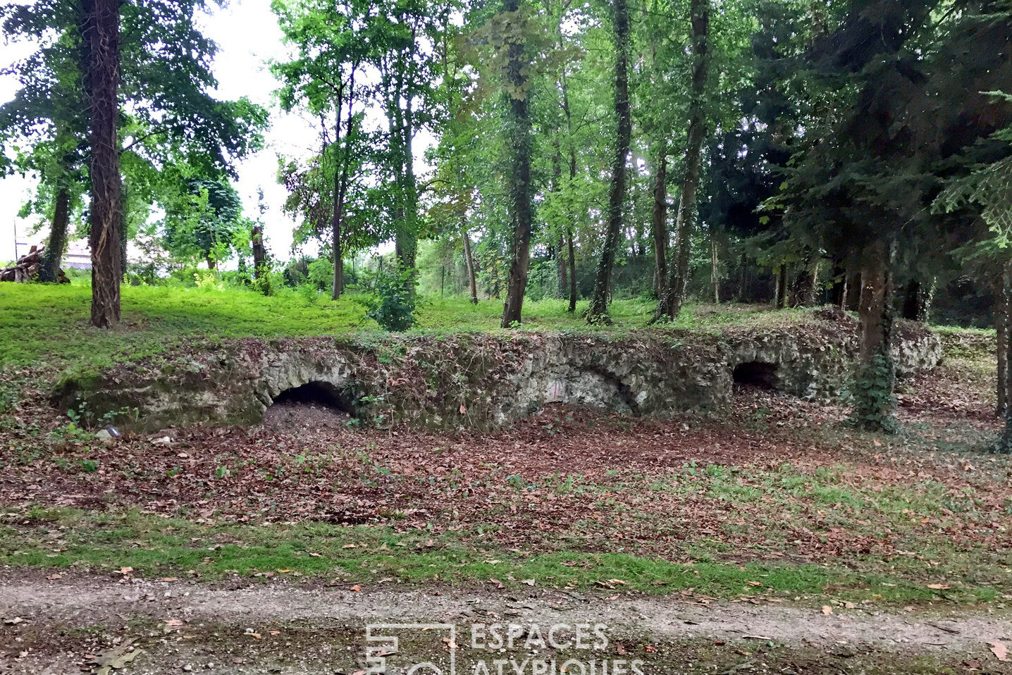 Château dans un parc paysager de 7 hectares