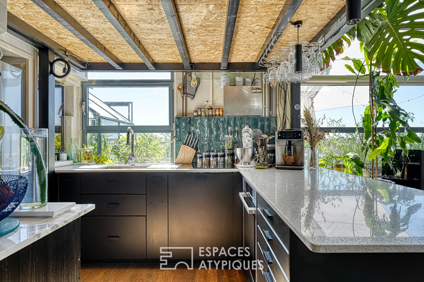 Industrial loft with a large terrace
