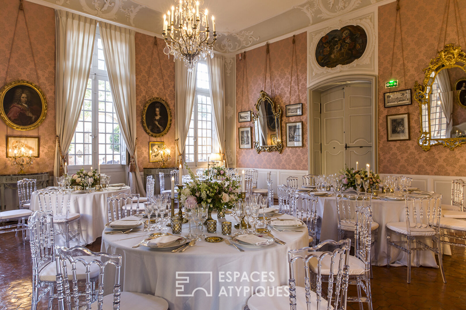 Prestigious 18th century private mansion