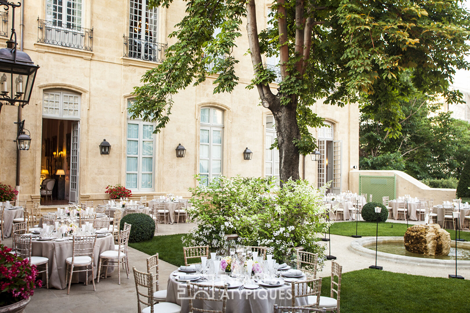 Prestigious 18th century private mansion