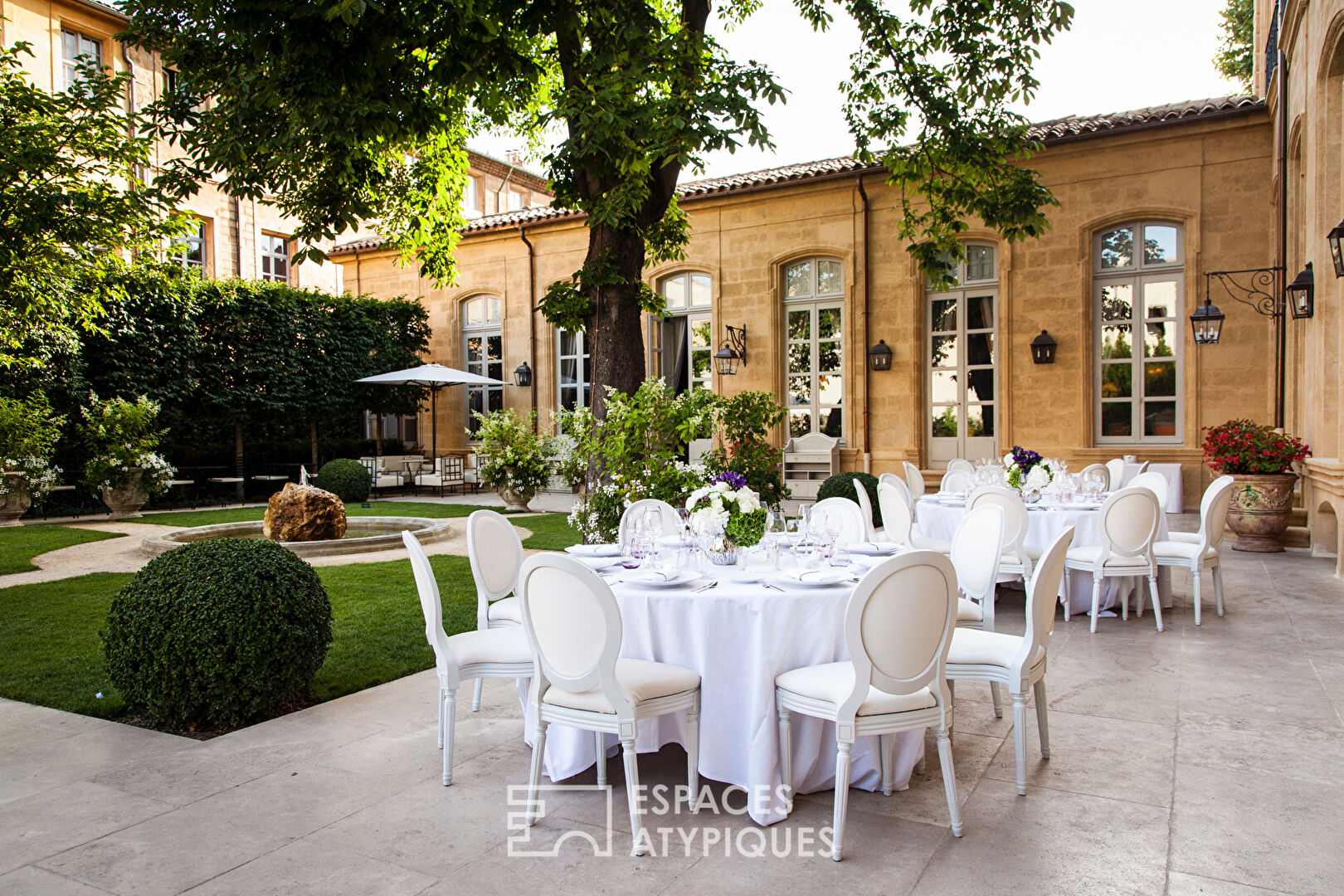 Prestigious 18th century private mansion