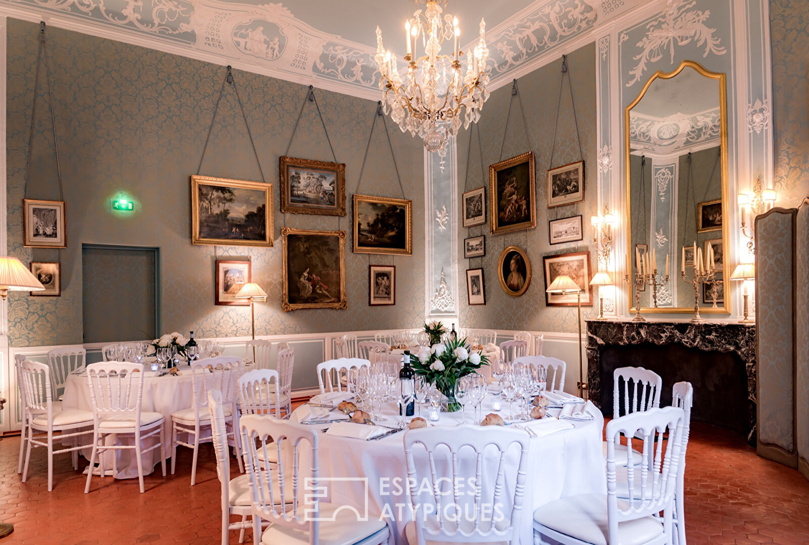 Prestigious 18th century private mansion