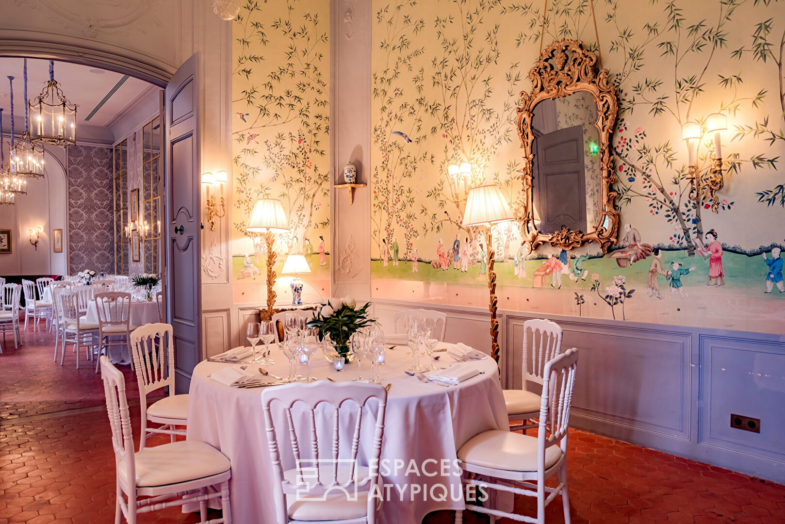 Prestigious 18th century private mansion