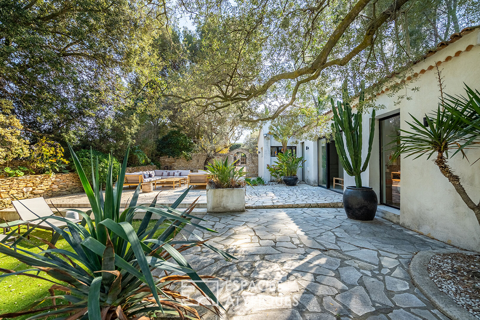 Polpo Californian house with swimming pool