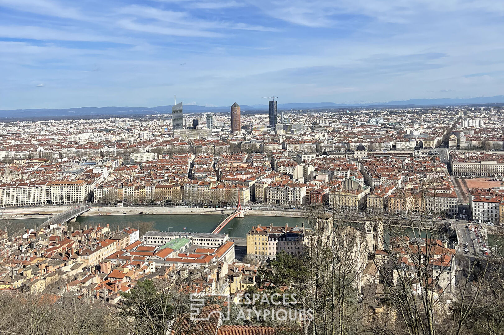 Event location under glass roof with panoramic view of Lyon