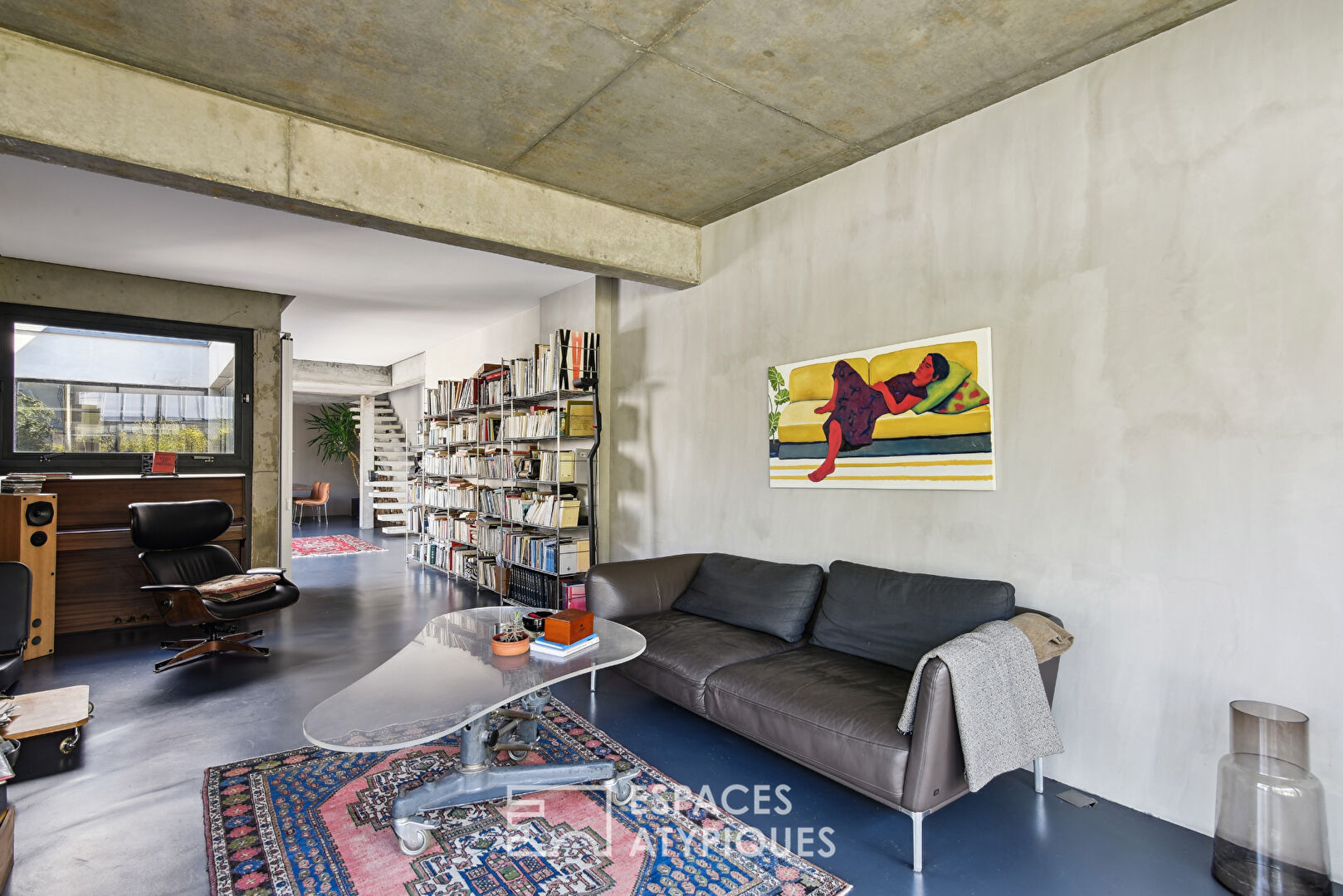 Duplex contemporain béton brut