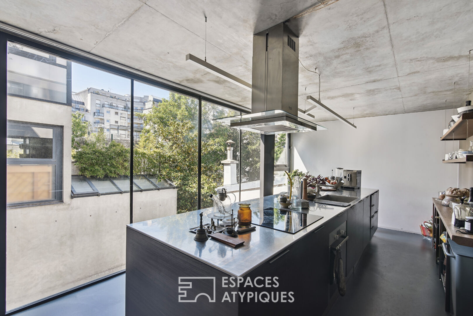 Duplex contemporain béton brut