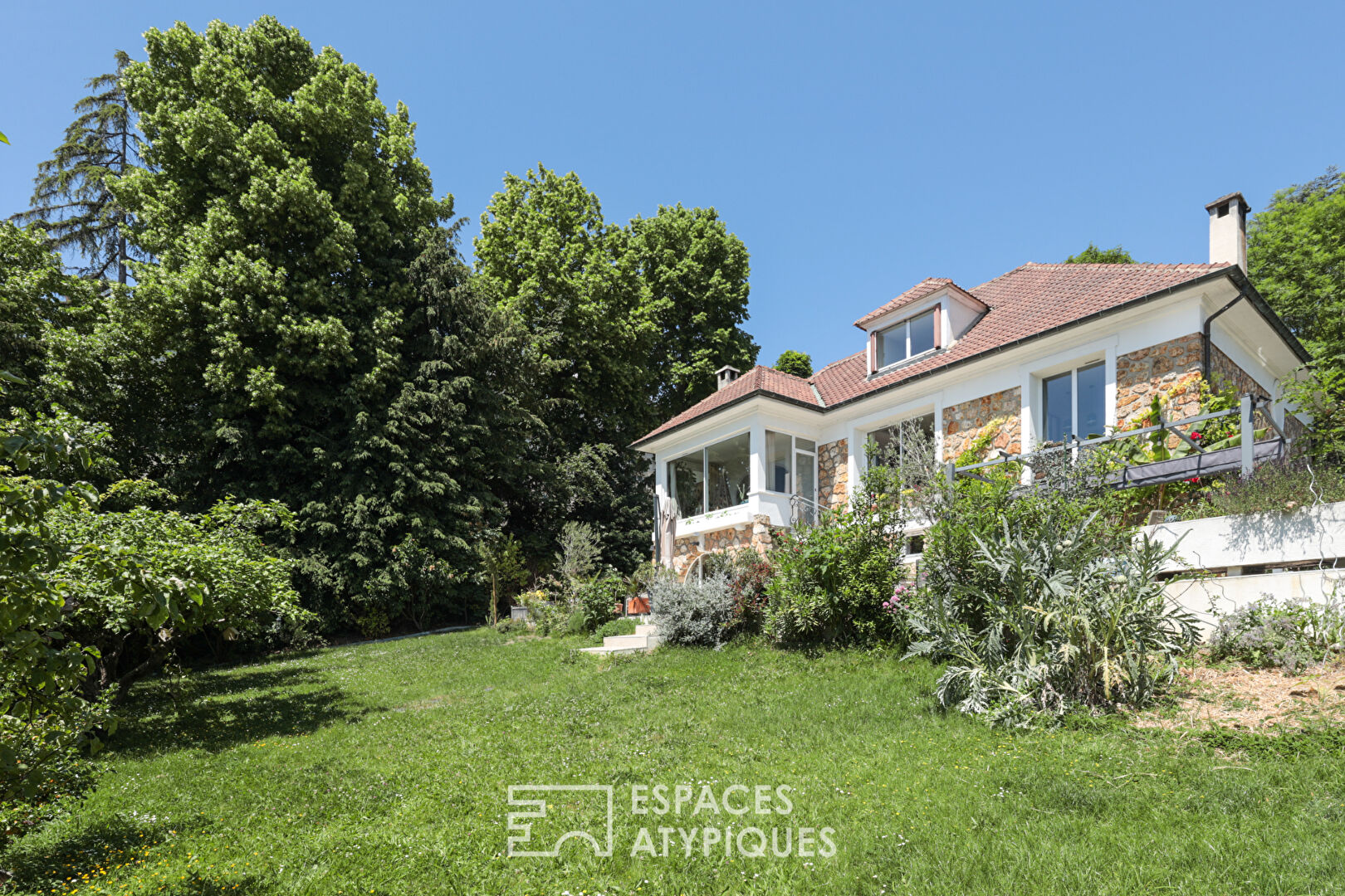 Maison familiale des années 50 aux portes de Paris