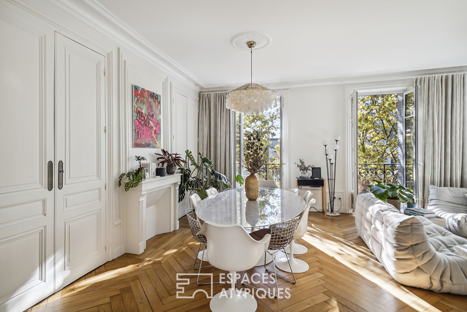 Appartement haussmannien design et contemporain